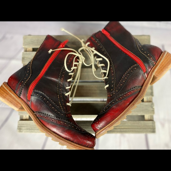 Todo Un Cuento Red Wingtips Bootie - 39 - Picture 3 of 11